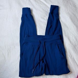 Lululemon Align Joggers 2 women’s